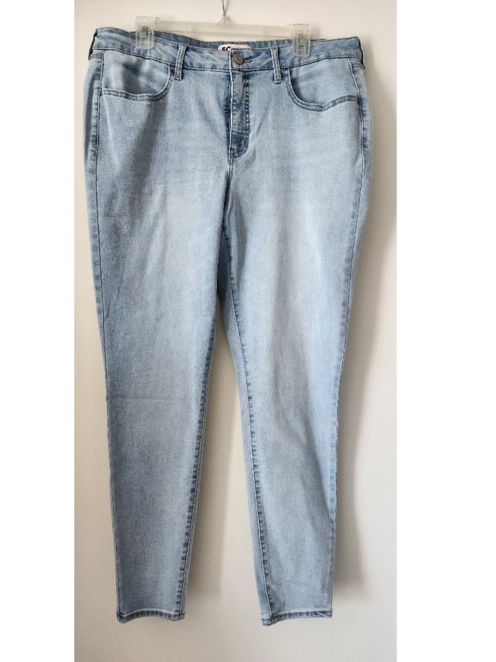 SO Juniors Curvy Low Rise Jeggings Size 17 - Clean Light